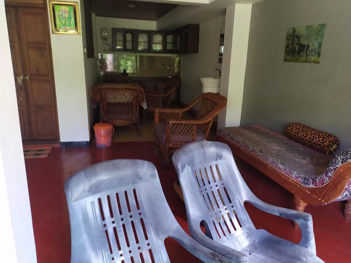 Ambadi'S Villa -Lake View Resort Pallipuram 外观 照片