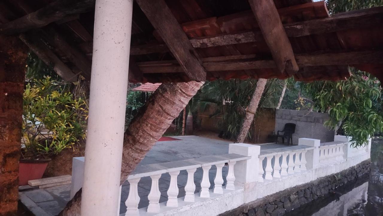 Ambadi'S Villa -Lake View Resort Pallipuram 外观 照片