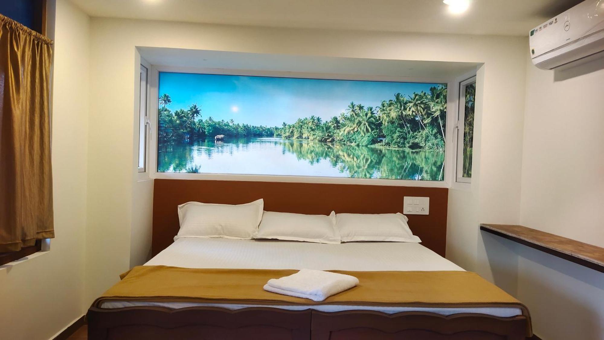 Ambadi'S Villa -Lake View Resort Pallipuram 外观 照片