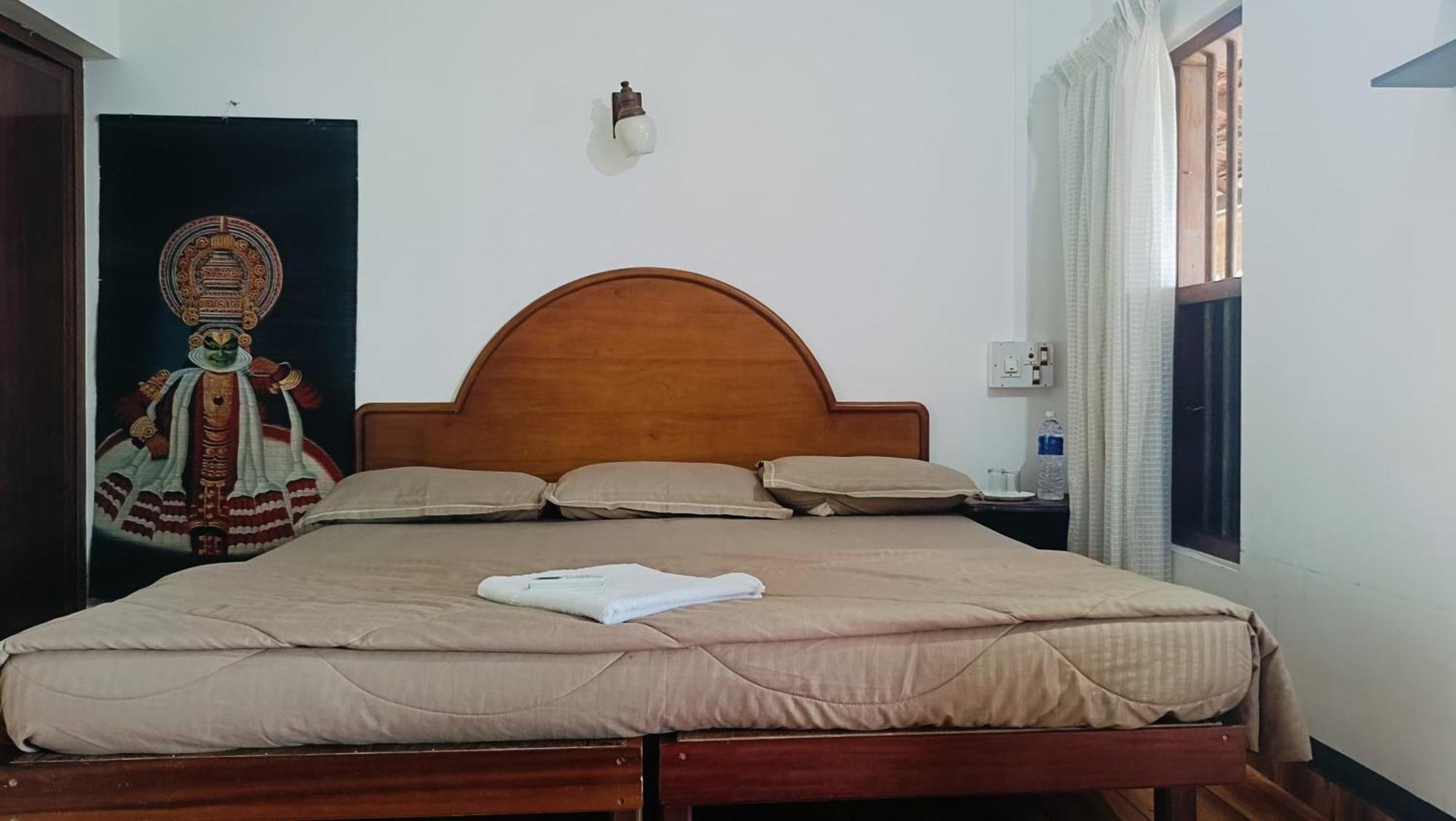 Ambadi'S Villa -Lake View Resort Pallipuram 外观 照片