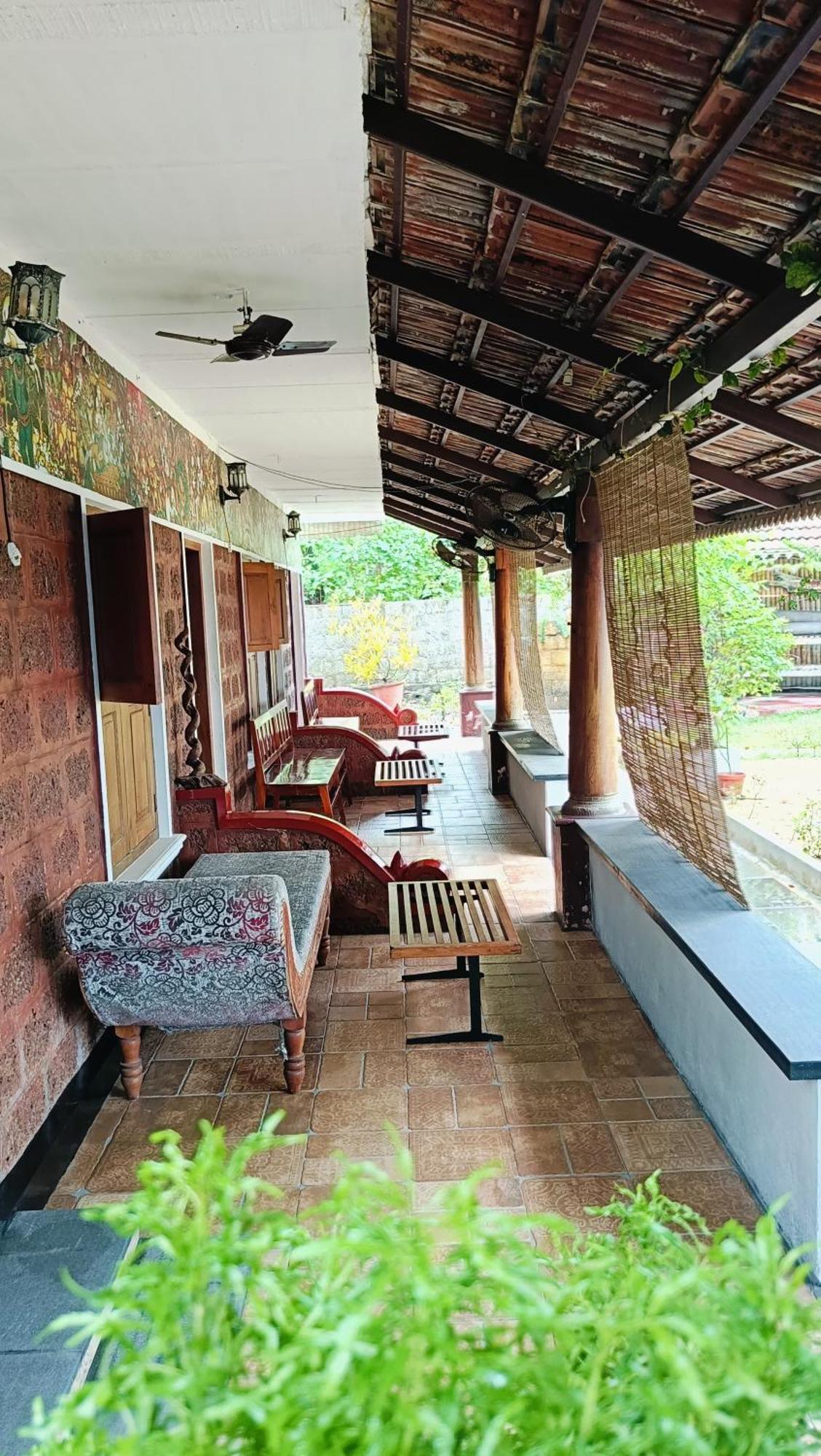 Ambadi'S Villa -Lake View Resort Pallipuram 外观 照片
