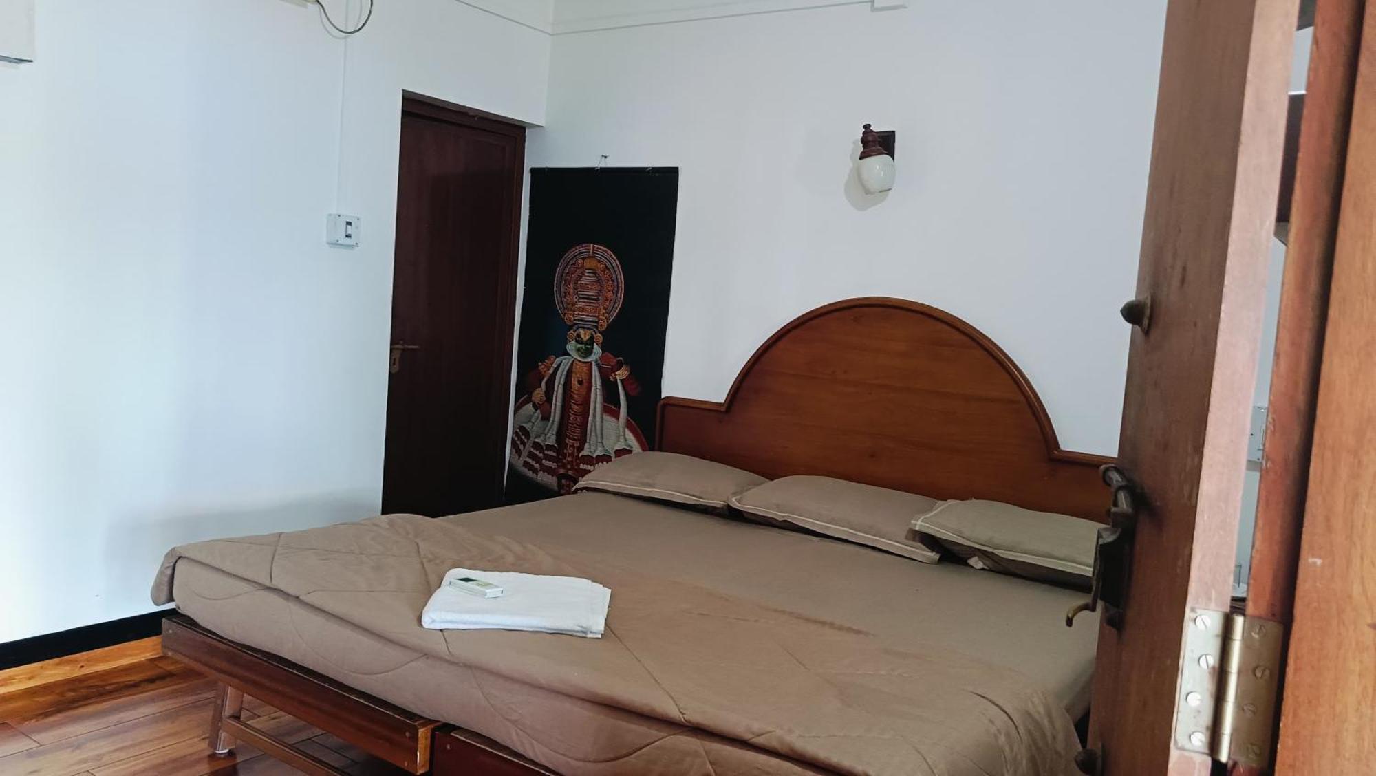 Ambadi'S Villa -Lake View Resort Pallipuram 外观 照片